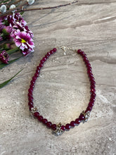 Charger l'image dans la galerie, Carnelian and Silver Flower Necklace
