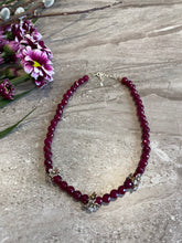 Charger l&#39;image dans la galerie, Carnelian and Silver Flower Necklace
